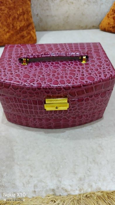 Скриньки, органайзер для прикрас