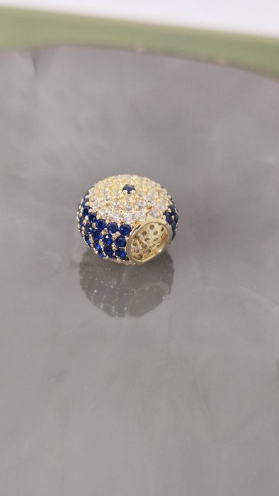 Zloty charms oko proroka  niebiesko-biały z cyrkoniami