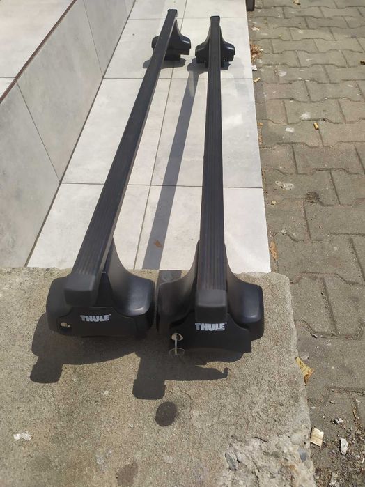 Bagażnik Thule Toyota Auris 5 drzwi od 2013/2019