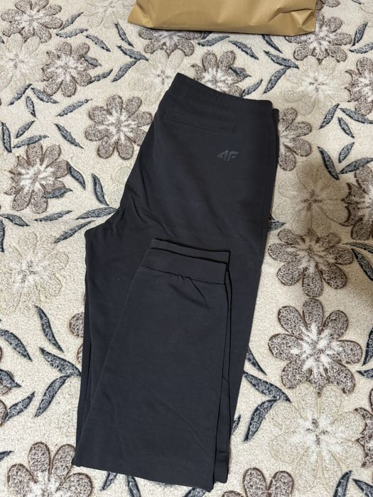 Продам костюм 4F