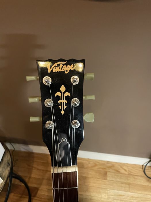 Eastman T484, Fender Deluxe Tone Master, Vintage VSA500P semi-hallow