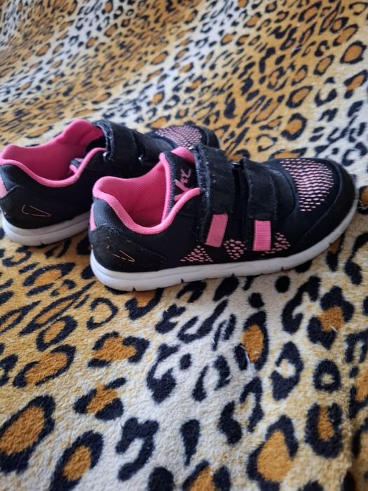 Кросівки для дівчинки