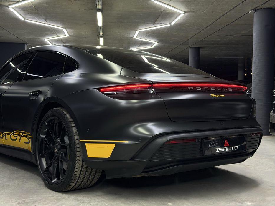 Porsche Taycan 4S