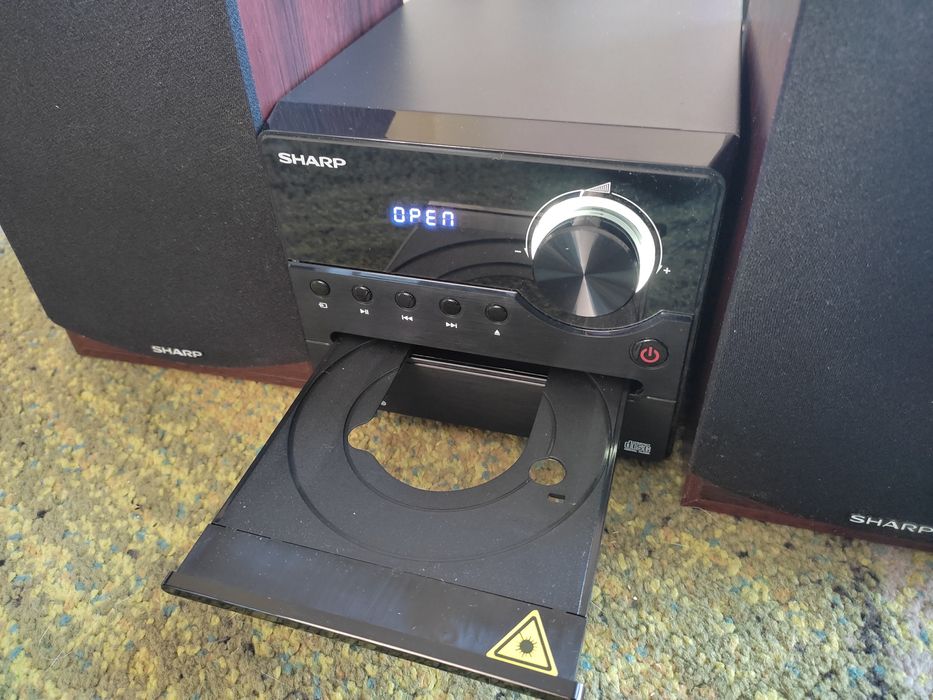 Wieża Sharp bluetooth, USB CD, radio FM nowa