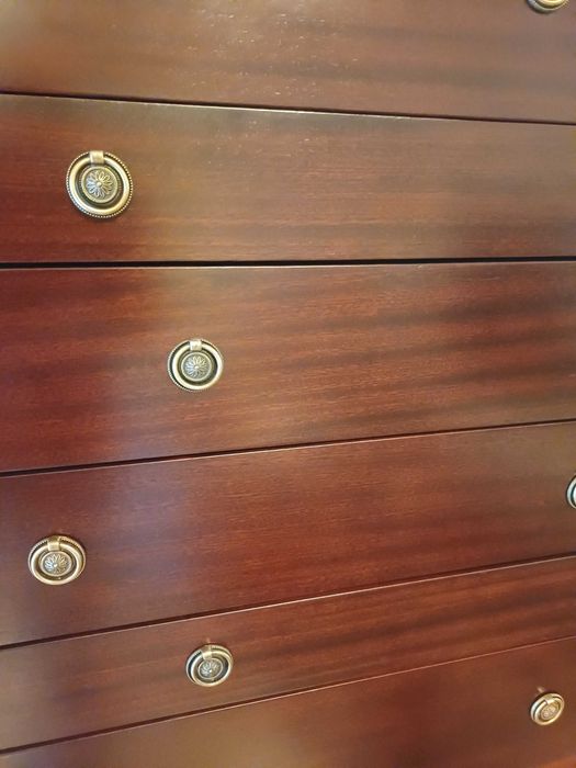 Móvel contador em mogno