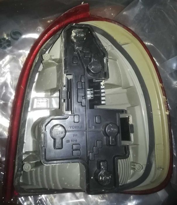 Farol Golf MK4 lado pendura + Farol e Stop Corsa B, esq. e dir.