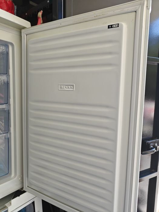 Vendo arca em excelente estado