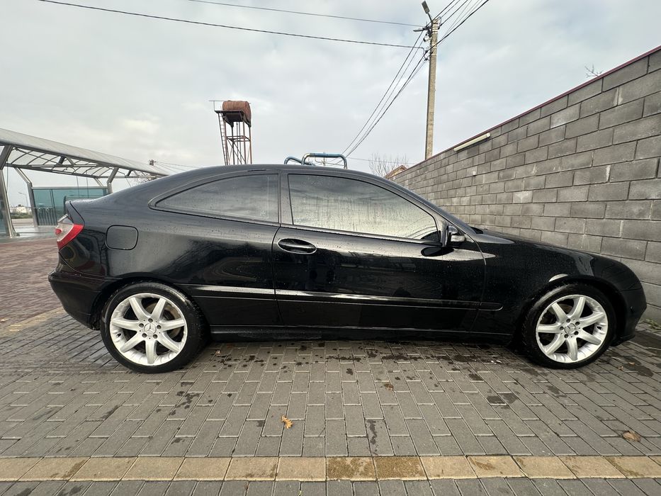 Mercedes Benz c 200 sport coupe (clk)