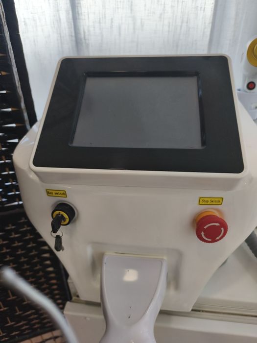 Máquinas estética laser e cavitação /radiofrequência