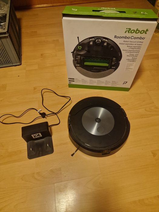 Robot sprzątający IROBOT Roomba Combo J7 (C715840)