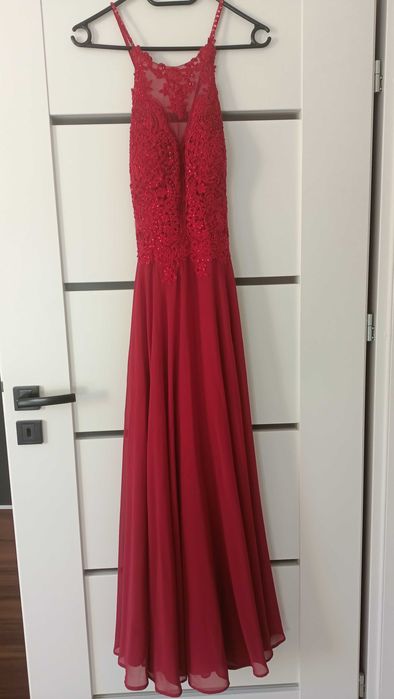 Długa balowa suknia