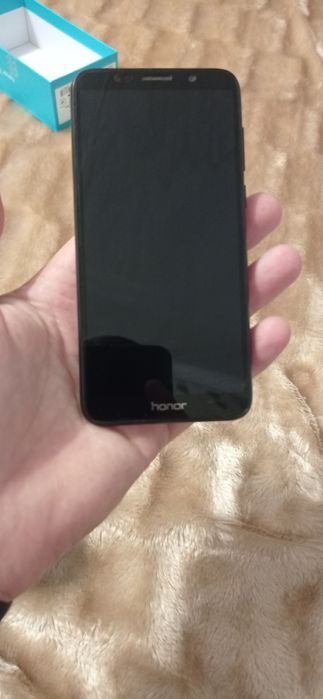 Продам Honor 7a в хорошому стані.