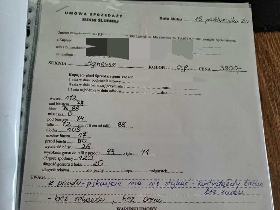 Piękna suknia ślubna z rozcięciem Agnesse