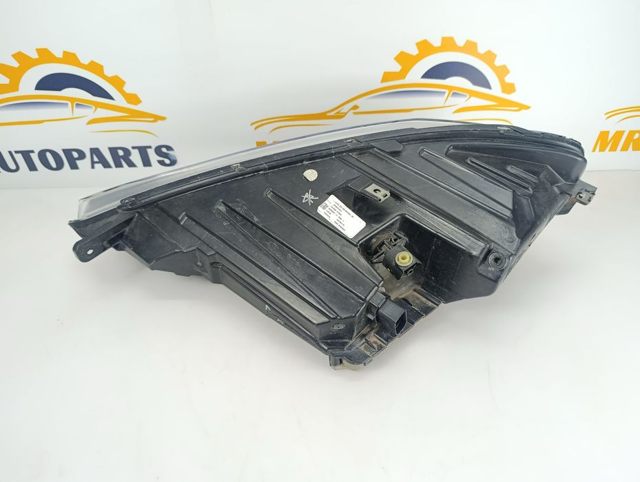 Фара права tesla model s rest uplevel