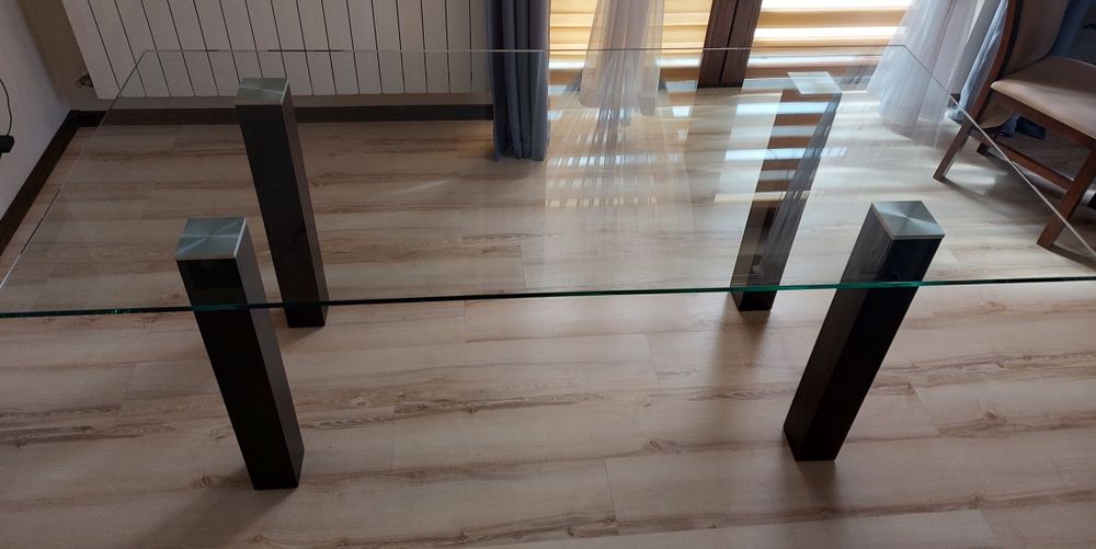 Szklany stół duży