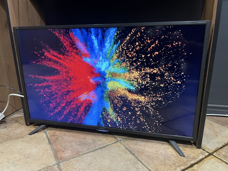 Телевізор Sharp 42 smart tv