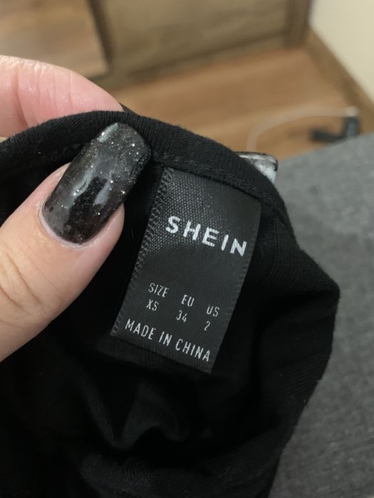 Krótka czarna sukienka XS