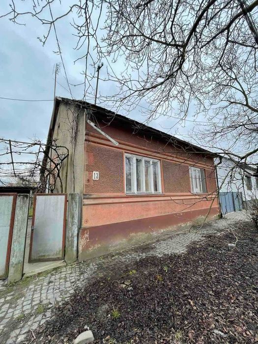 Продається будинок в м. Тячів