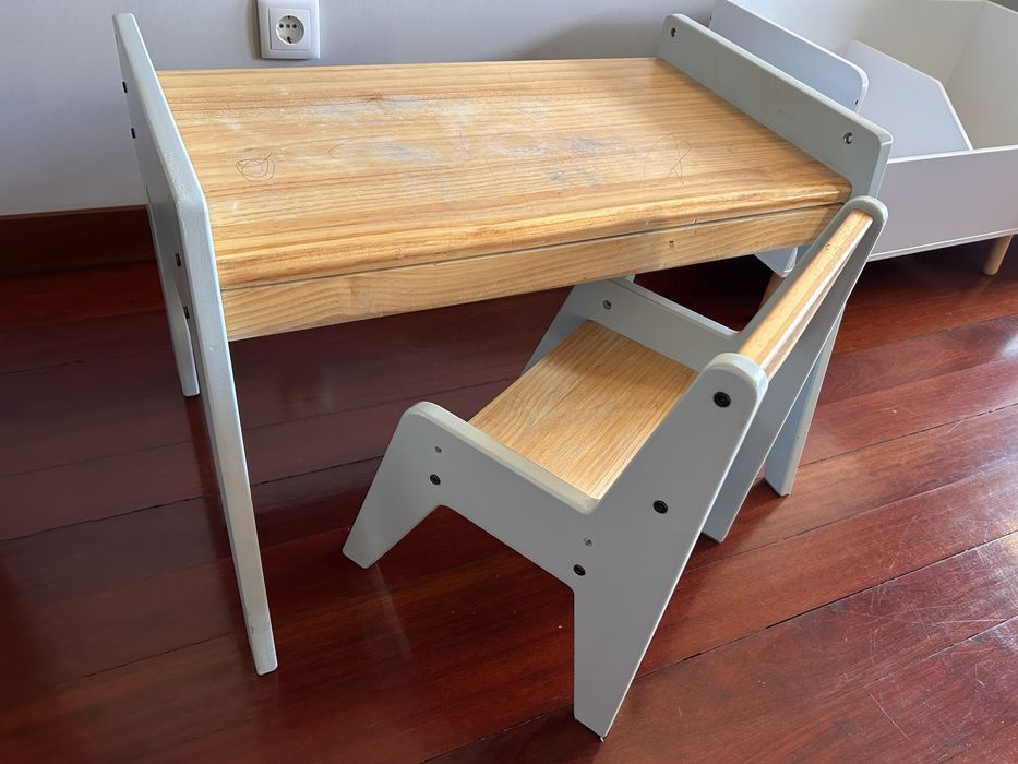 Conjunto de mesa e cadeira para criança SKLUM