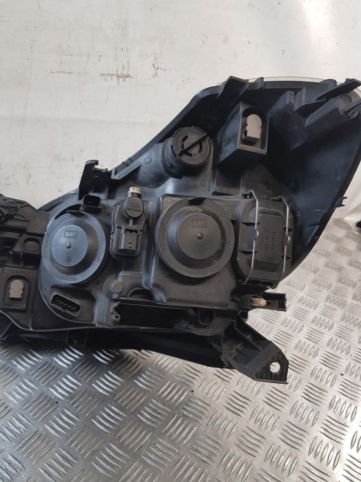 Lampa Prawa Przód 8200261612 Renault Clio Iii Hb 06R- Europa