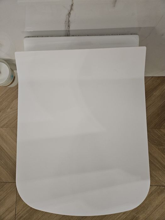 Miska WC wisząca Cersanit Caspia Cleanon z deską wolnoopadającą