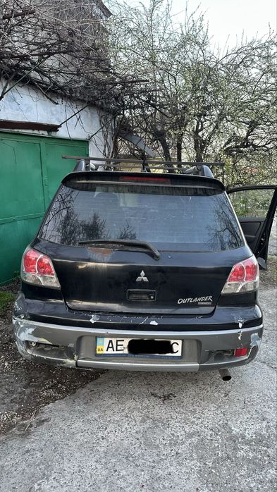 Mitsubishi outlander 1