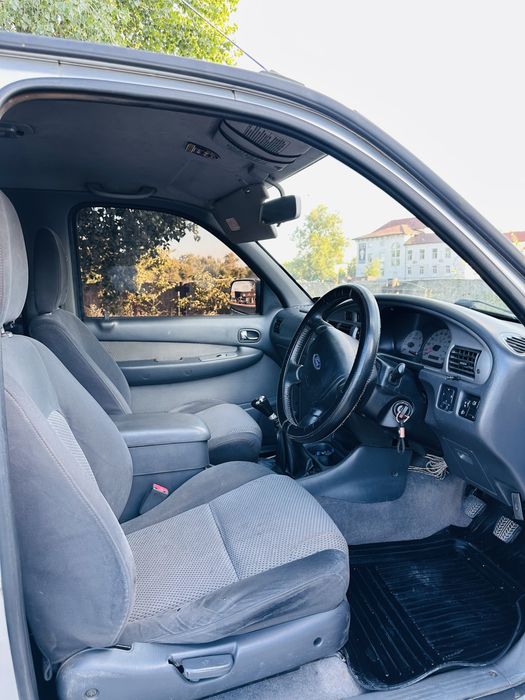 Продам Ford Ranger 2.5 дизель 4х4 пикап в хорошем состоянии