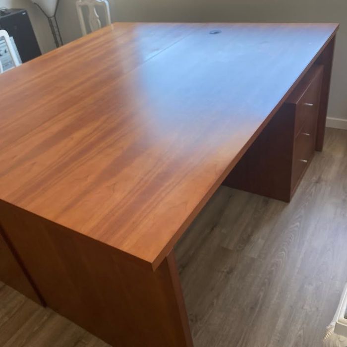 Conjunto de Secretárias em Madeira de Cerejeira – 180 x 80 cm