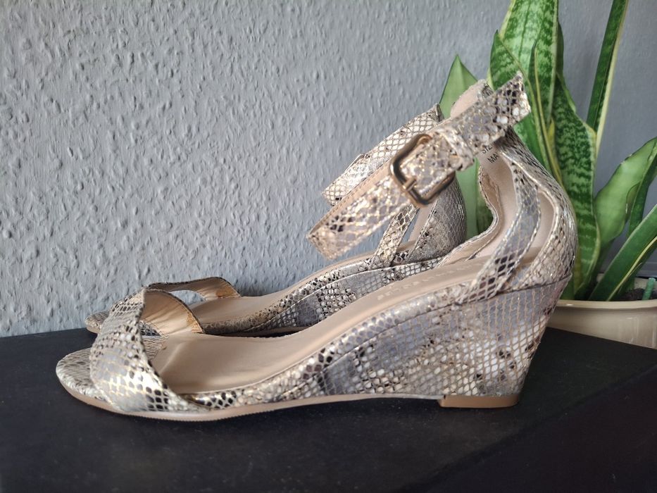 Heavenly Soles piękne sandałki damskie 39