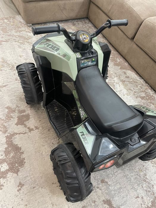 Moto 4 Elétrica - Nova - FEBER - Quad Boxer, veículo elétrico a bateria, 12 V, verde (famosa 800012541), versão 2023
