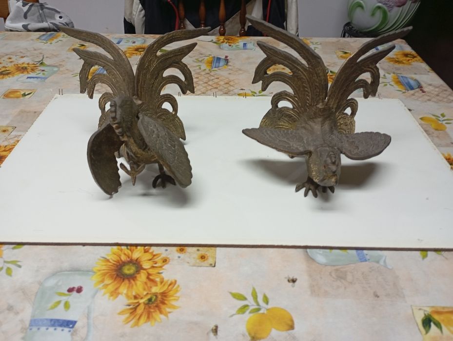 Galos em latao antigos