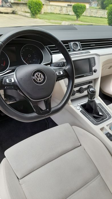 VW  Passat Variant