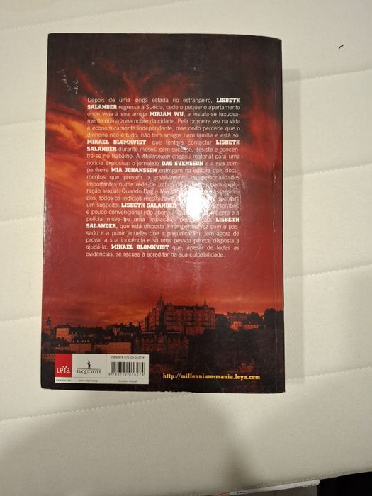 Livro completamente novo