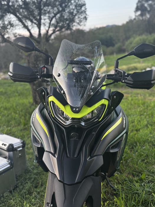 Mota Benelli TRK702X
