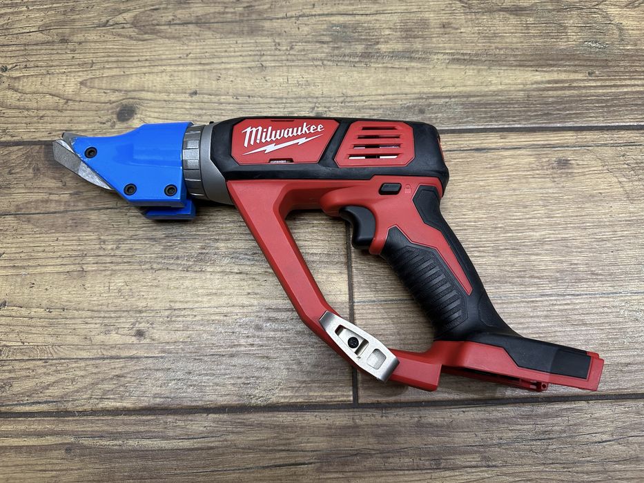 Nożyce do metalu kompaktowe Milwaukee M18 BMS20 | JAK NOWE