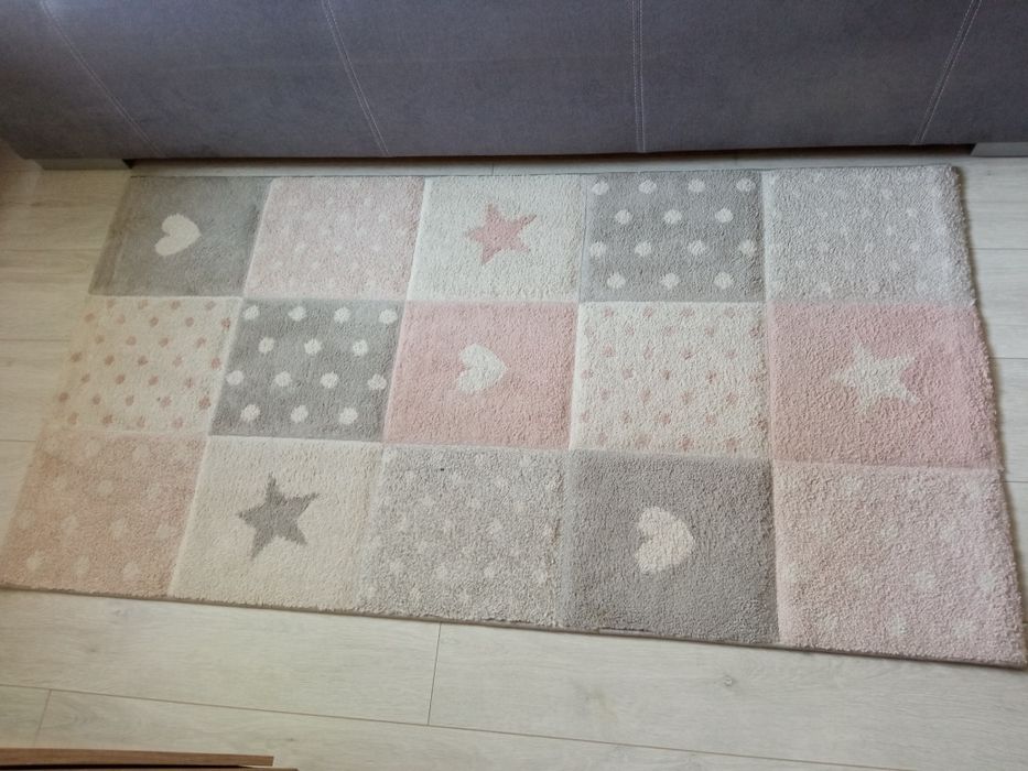 Dywan, dywanik różowy