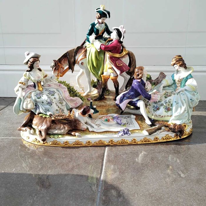 Продается большая шикарная фарфоровая композиция.  Винтаж. Германия.