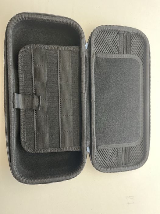 Nintendo switch 2 travel case z miejscem na 24 gry