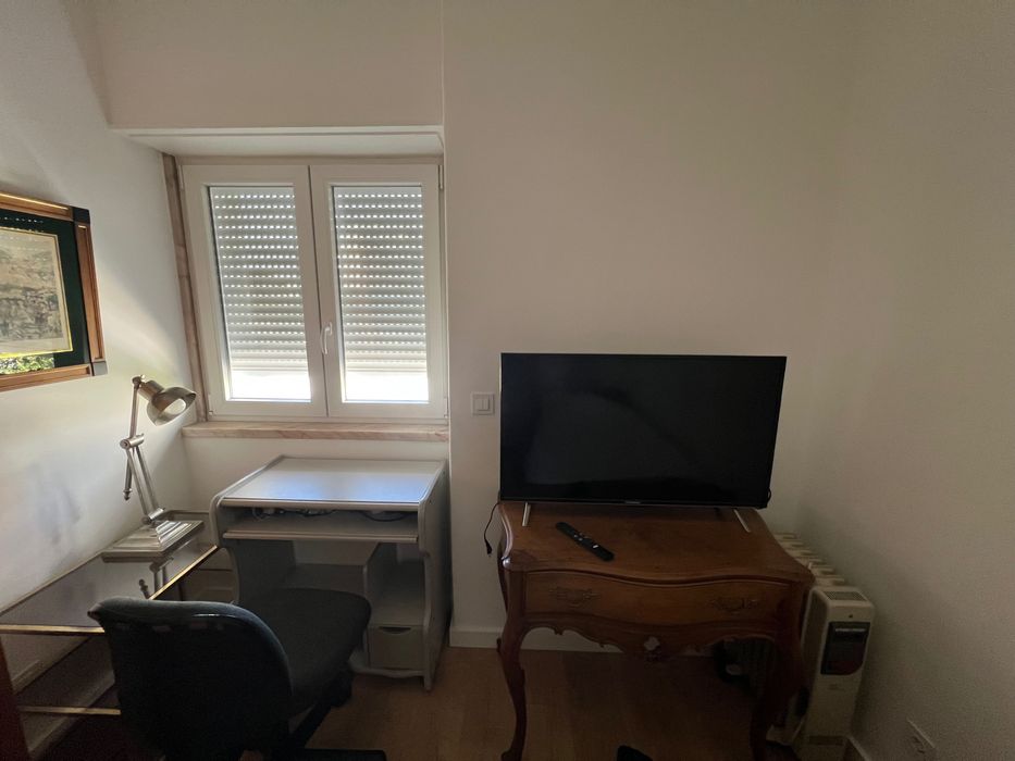 Quarto Simpático perto do Técnico