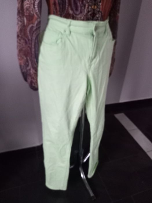 Spodnie neonowe roz 42,44 materiał elastyna