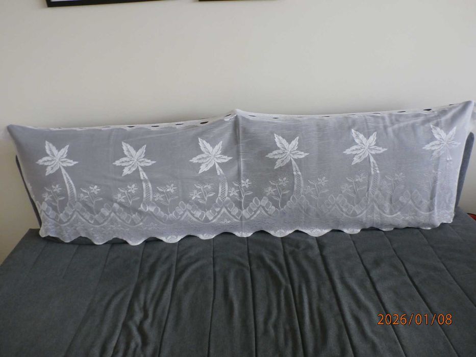 Firana - zazdrostka żakardowa z oczkami, biała, rozm. 200 x 57 cm.