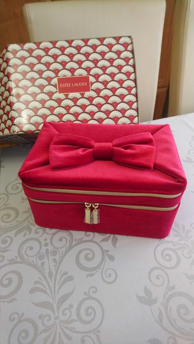 kuferek Estee lauder, nowy