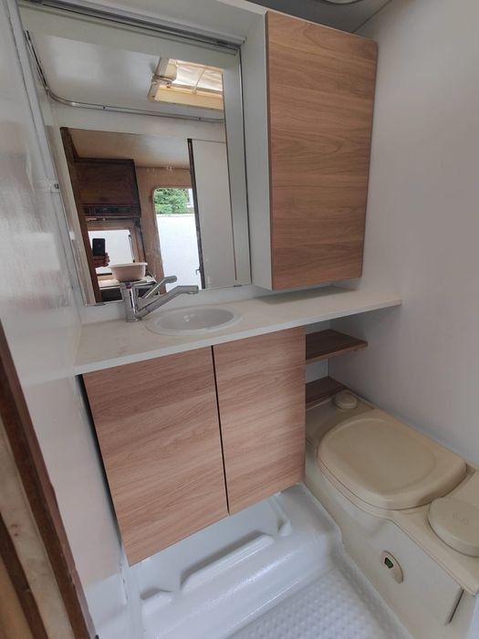 Autocaravana Hymer B534 - Clássica com o interior em madeira. Pronta a viajar!