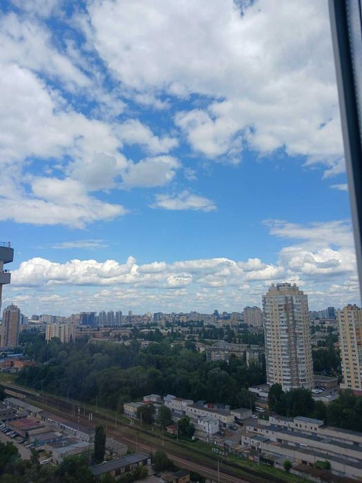 Продам 2 комнатную квартиру 69 м в новом сданном доме