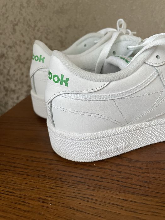 Reebok жіночі кросівки (39 роз