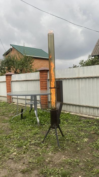 Вуличний камін для декору та обігріву