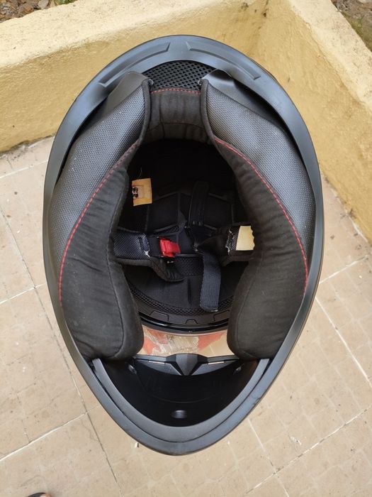 Capacete marca GIVI usado