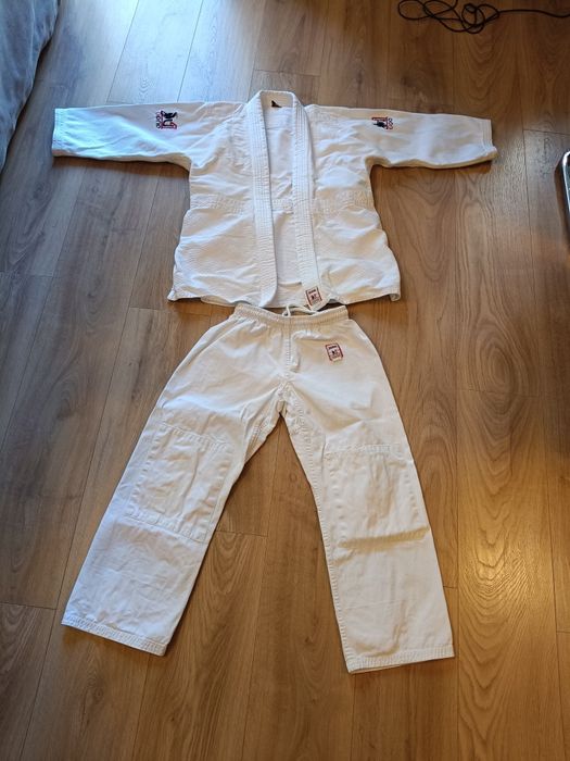 Judoga solidny gruby materiał rozm. 130 na wzrost 140 uone