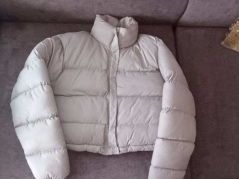 Продам женскую куртку на подростка