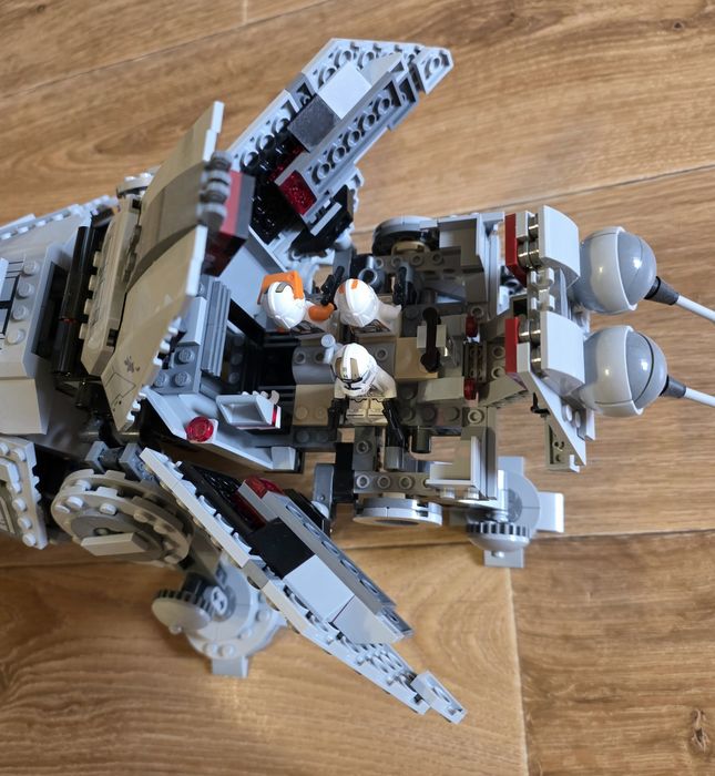 Lego Star Wars  75337 Крокохід AT-TE
